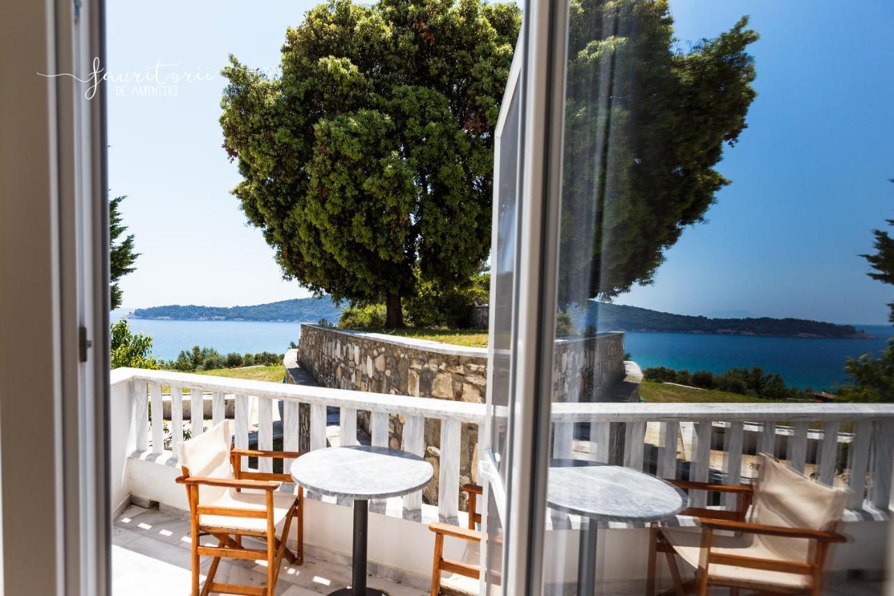 Kinira Beach Hotel 酒店