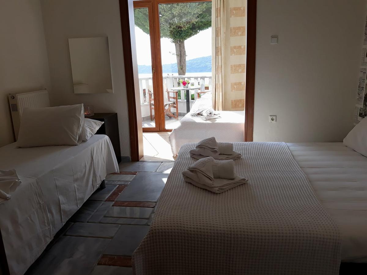 Kinira Beach Hotel Ξενοδοχείο