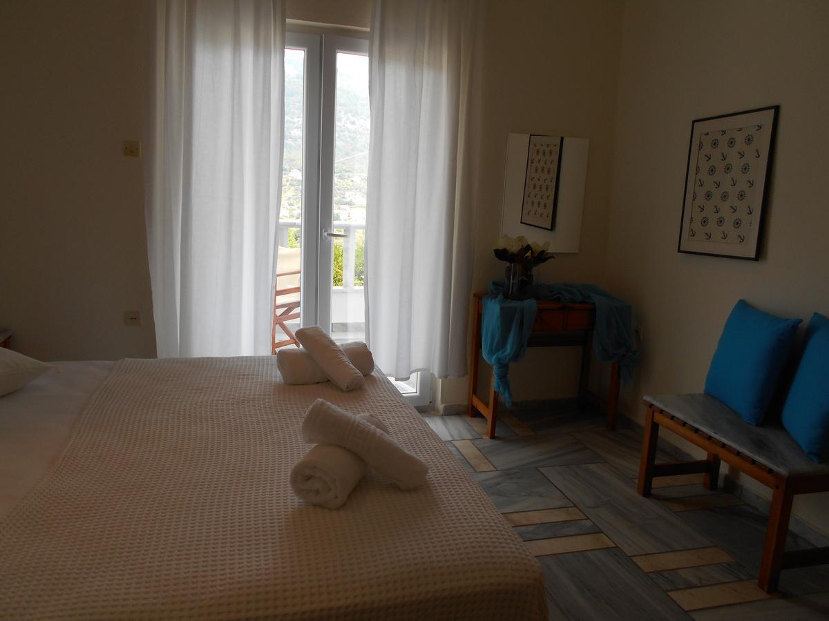 Kinira Beach Hotel 酒店
