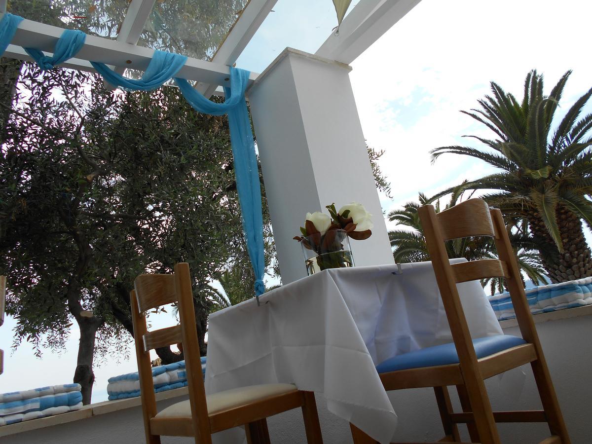 酒店 Kinira Beach Hotel 2*